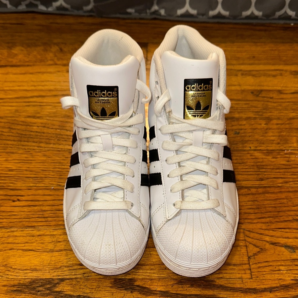 NEW Adidas Pro Model J (Youth Size 4)